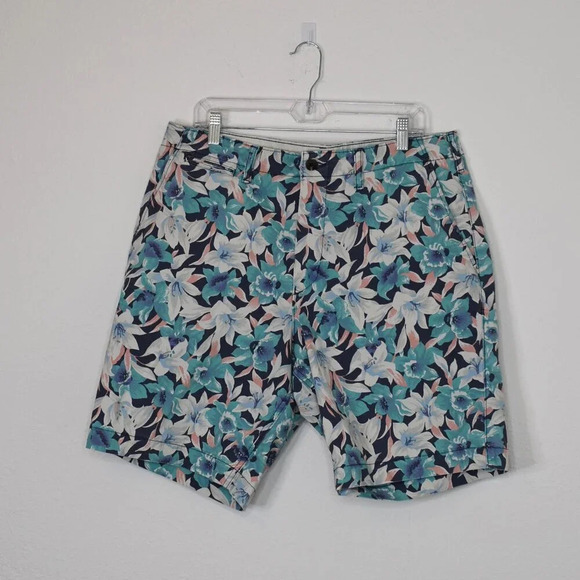 American Eagle Outfitters Other - American Eagle Mens Hawaiian Shorts Sz 36 Chino Classic Next Level Flex Tropical